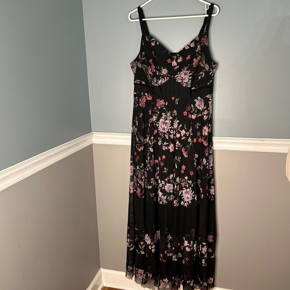 Torrid Black Floral Mesh Tiered Maxi Dress Plus Size 2 2X V-Neck